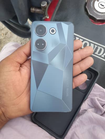 Tecno CAMON 20