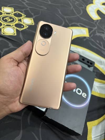 Vivo v40e