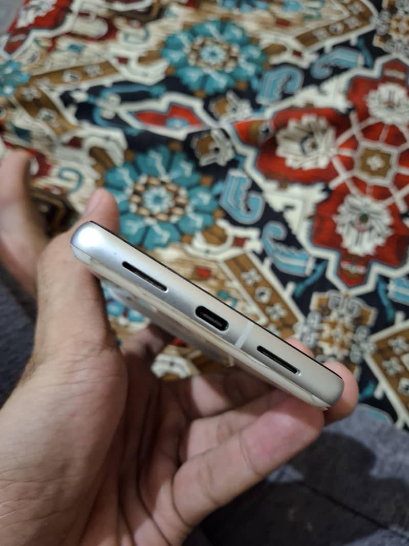 Google pixel 7 4