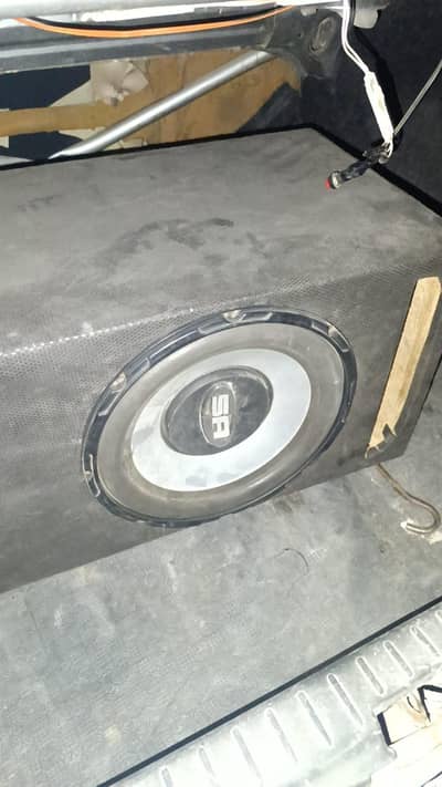 Woofer And Amplifier