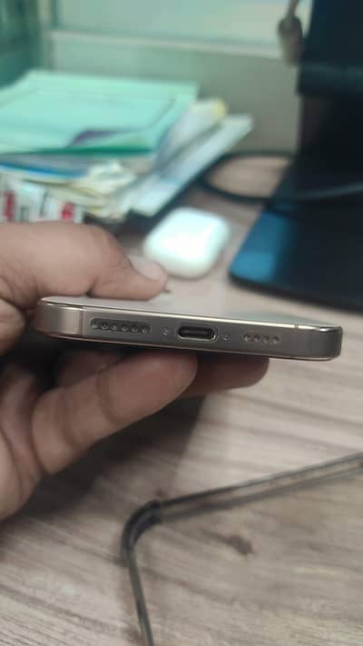 Apple iPhone 16 Pro Max