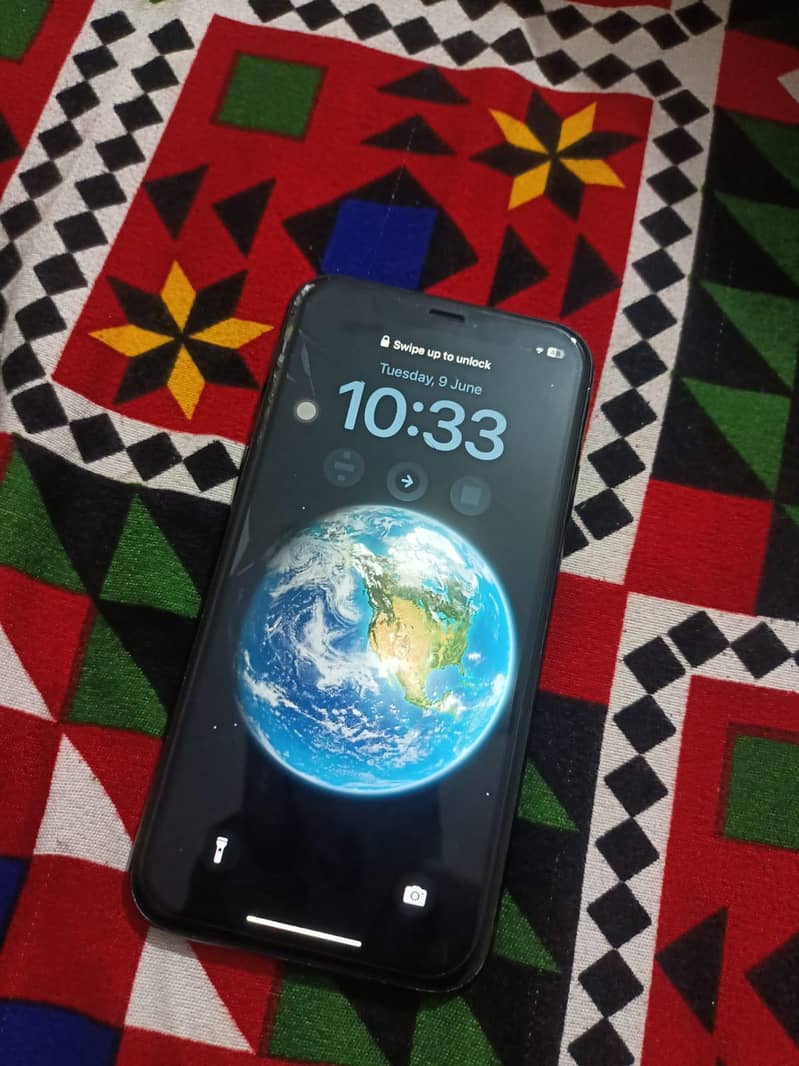 Apple iPhone X 4