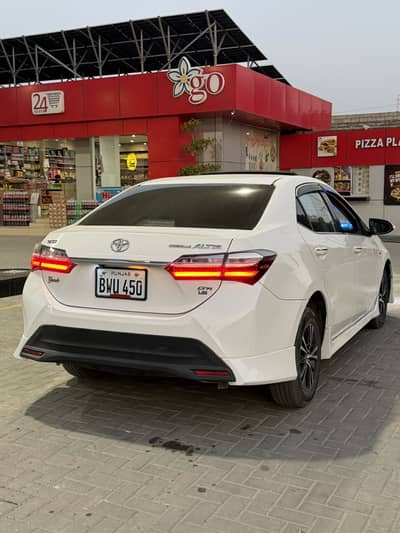 Toyota Altis Grande 2016