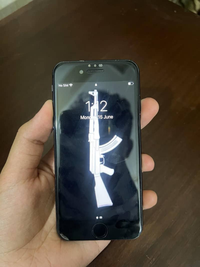 Apple iPhone 7 3