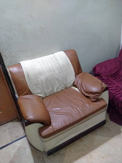 sofa bhot acha hai