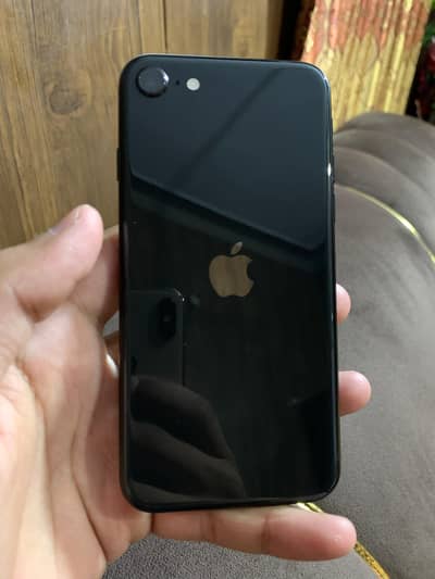 Apple iPhone SE