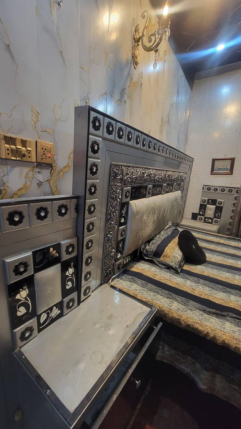 King Bed 6