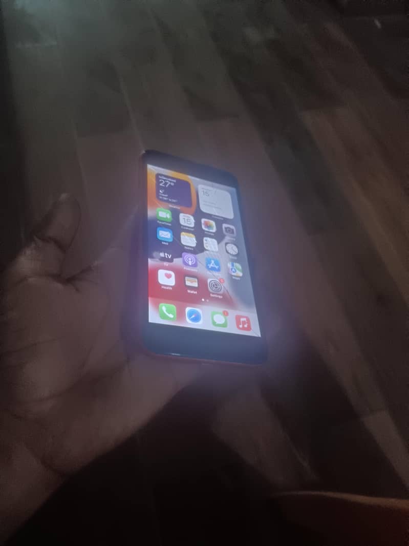 Apple iPhone 7 Plus 1