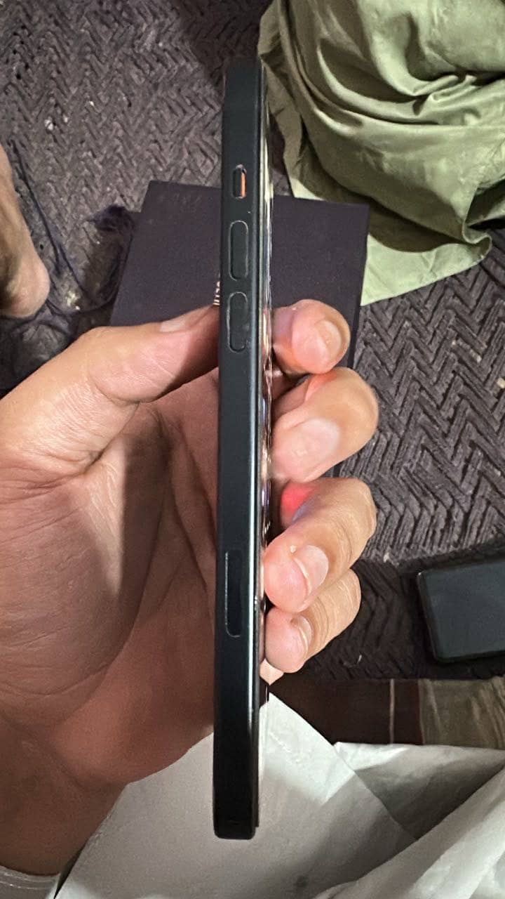 Apple iPhone 15 plus 5