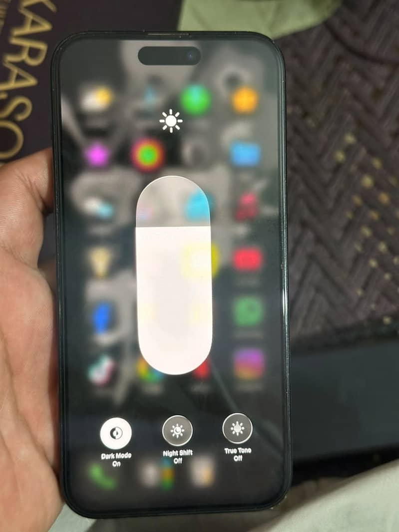 Apple iPhone 15 plus 6