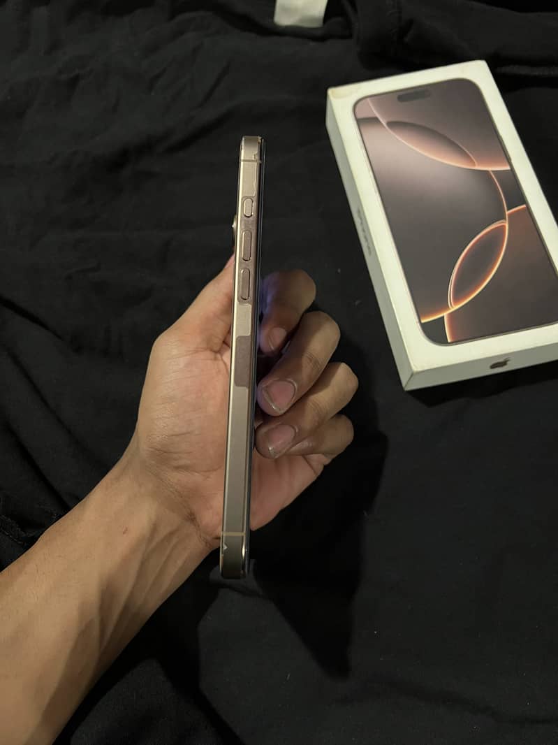 iphone 16 pro max 1