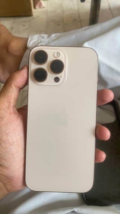 Apple iPhone 16 Pro Max
