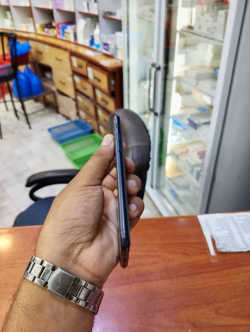 Apple iPhone SE 0