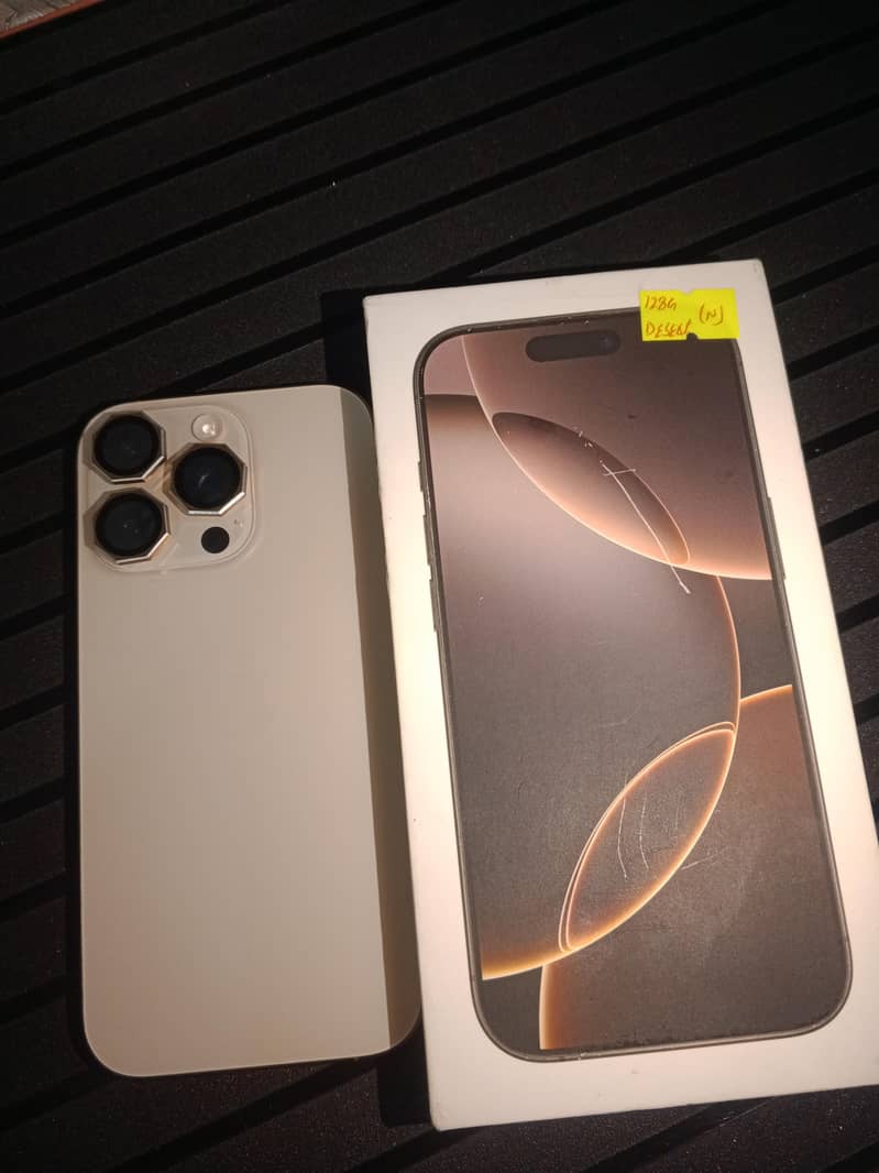 Apple iPhone 16 Pro 0