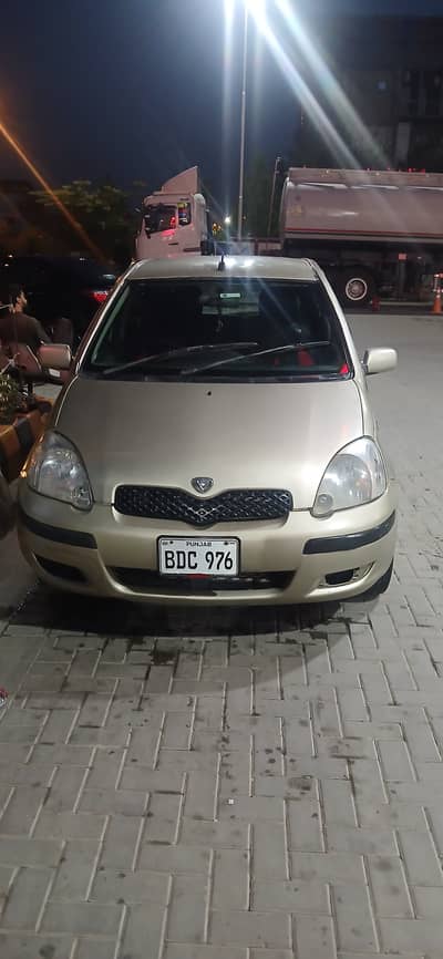 Toyota Vitz 2003