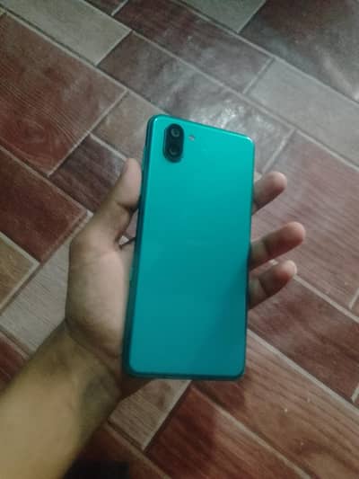 Sharp Aquos R3 GAMING BEAST