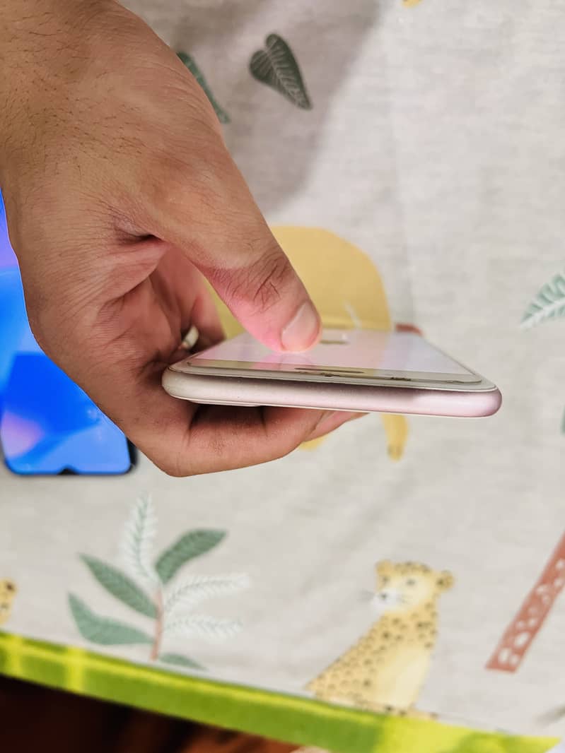 Apple iPhone 7 Plus pta approved 2