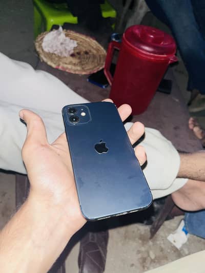 Apple iPhone 12