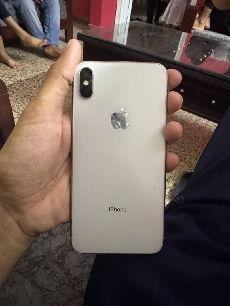 Apple iPhone XS Max 0