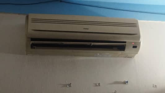 1 ton Ac no defect no repair