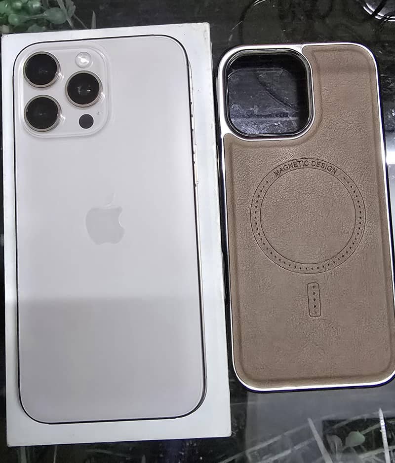 Apple iPhone 16 Pro Max 2