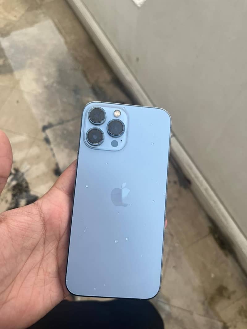 Apple iPhone 13 Pro Max 3
