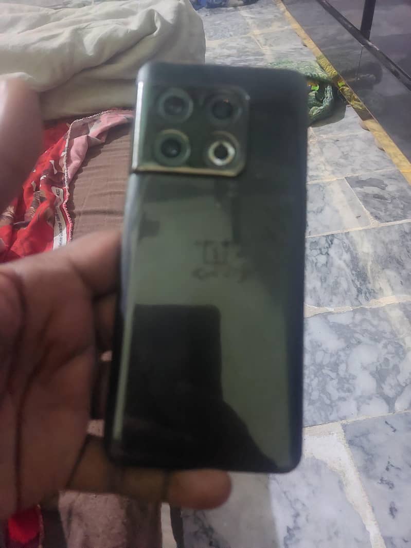 One Plus 10 Pro 3