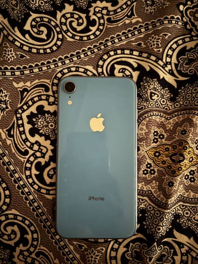 Apple iPhone XR