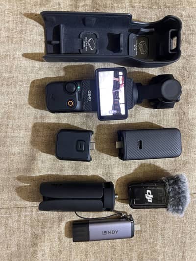 DJi pocket 3 creator combo camera