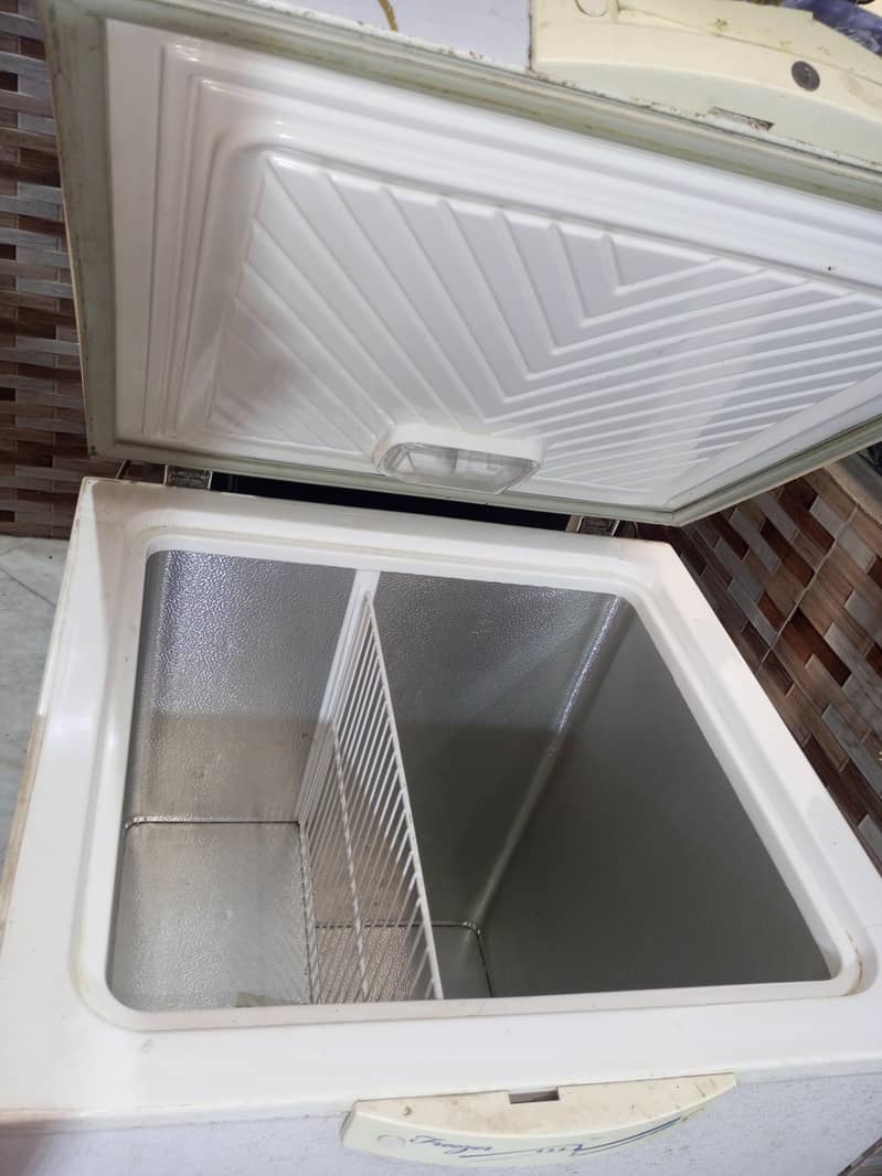 waves Deep freezer 4
