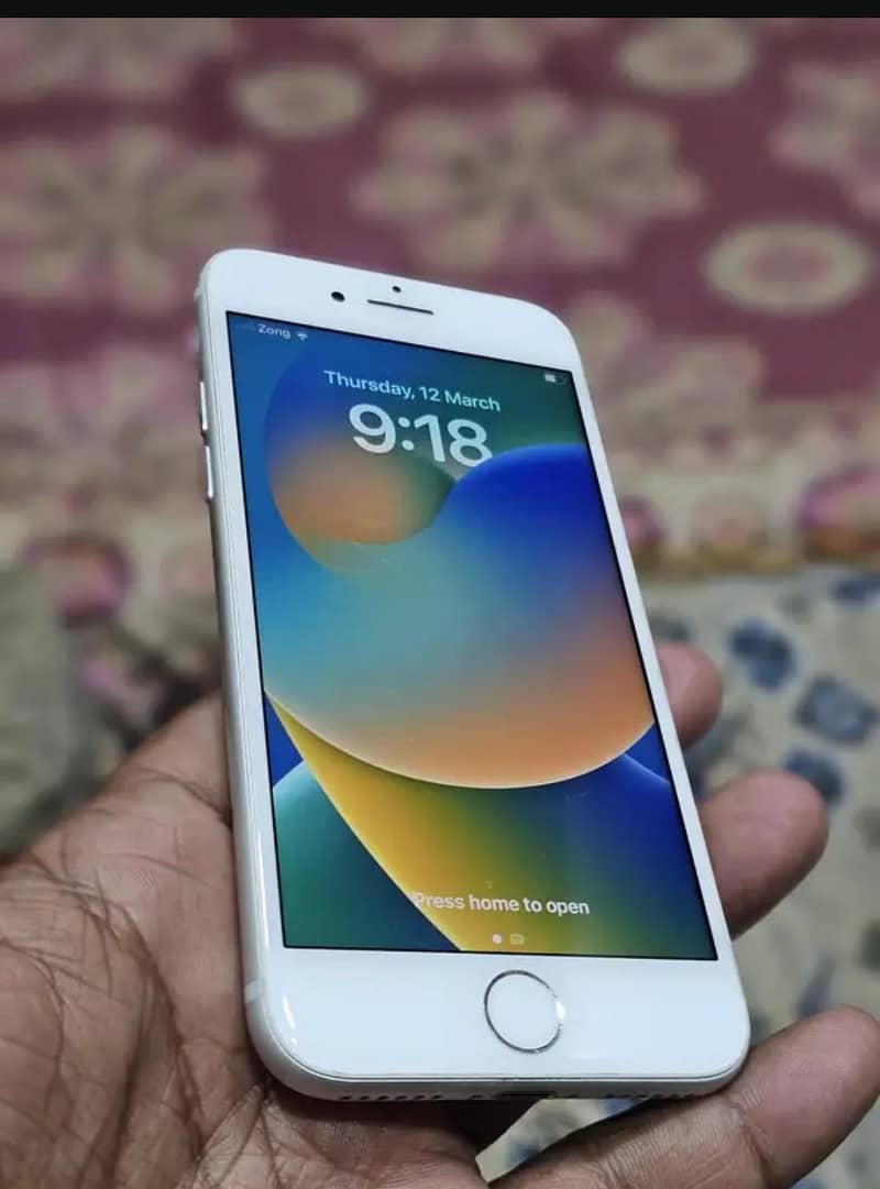 iphone 8 0