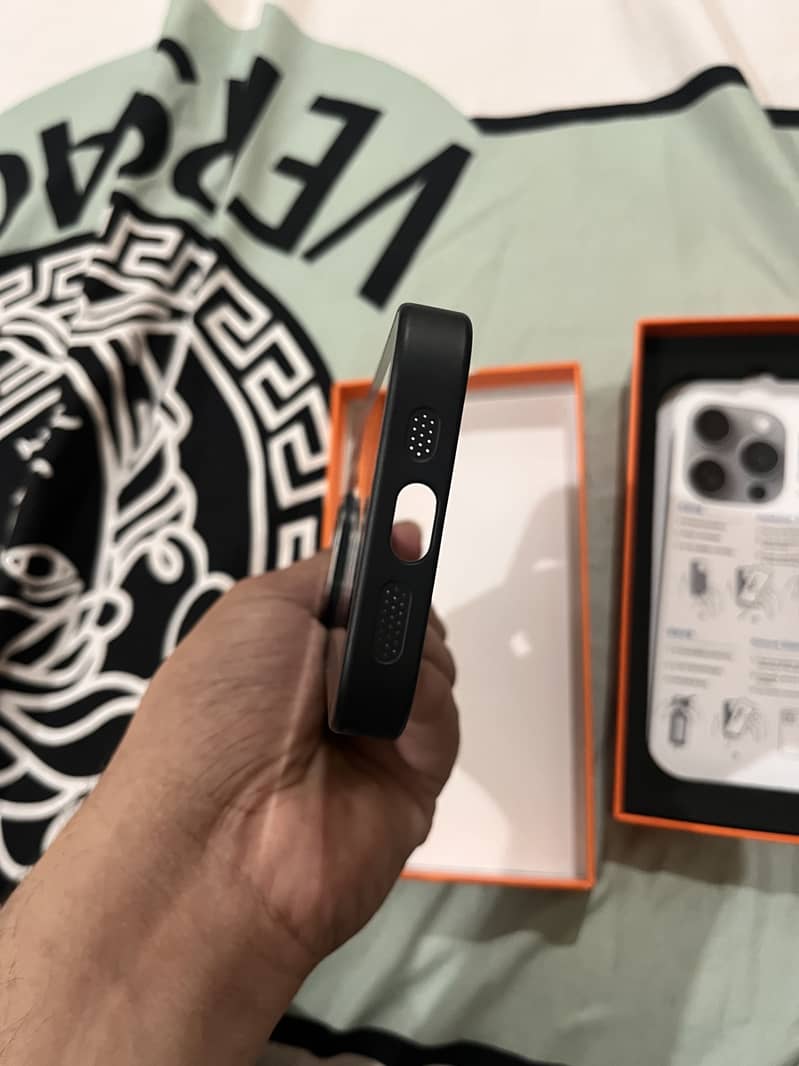 Iphone 16pro case 3
