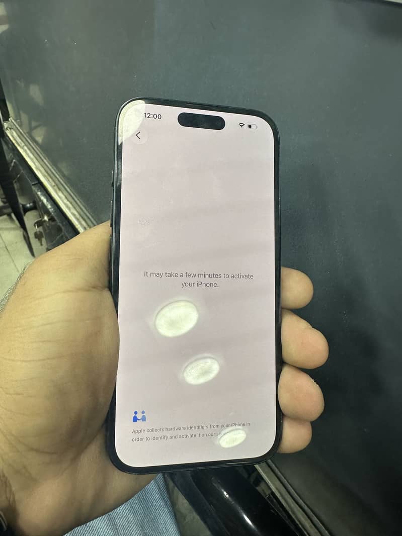 Apple iPhone 16 0