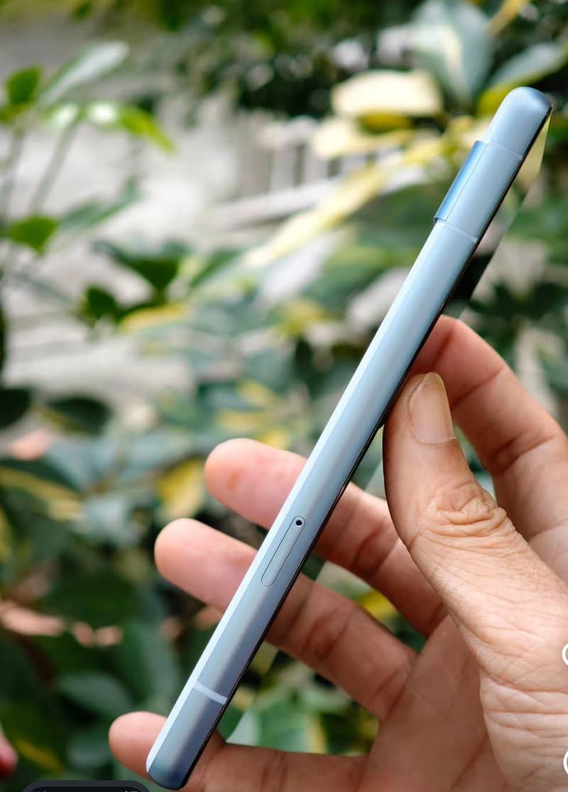 Google Pixel 7a 5