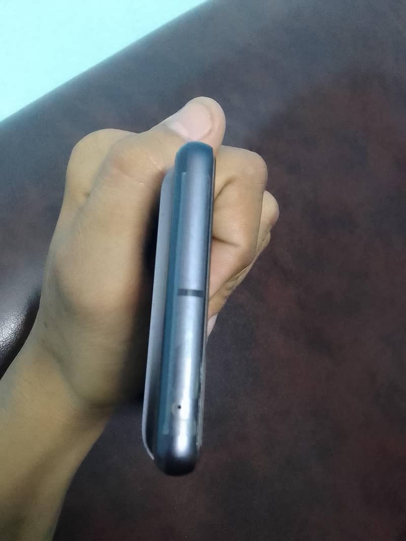 Google Pixel 7 4