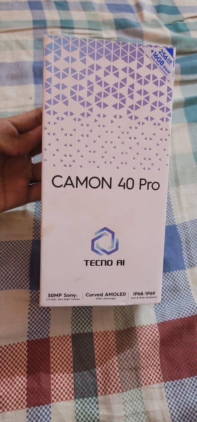 Tecno CAMON 40 Pro 0