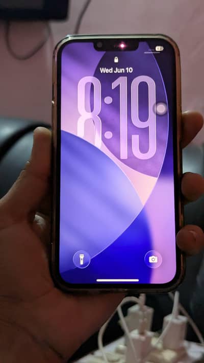 Apple iPhone 13