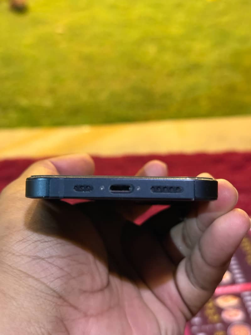 Apple iPhone 13 4