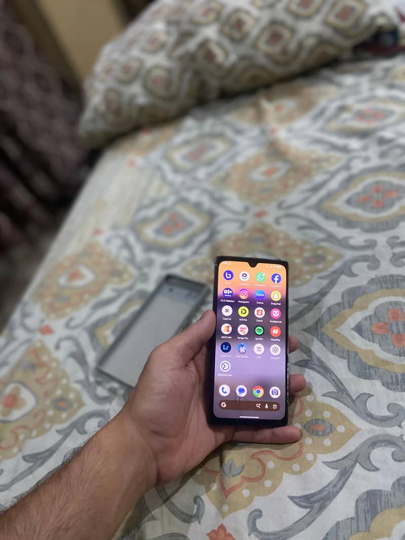 Google Pixel 6a 11