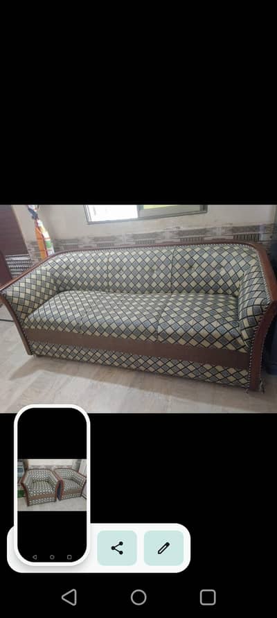 5 seater sofa set 25k with glass table