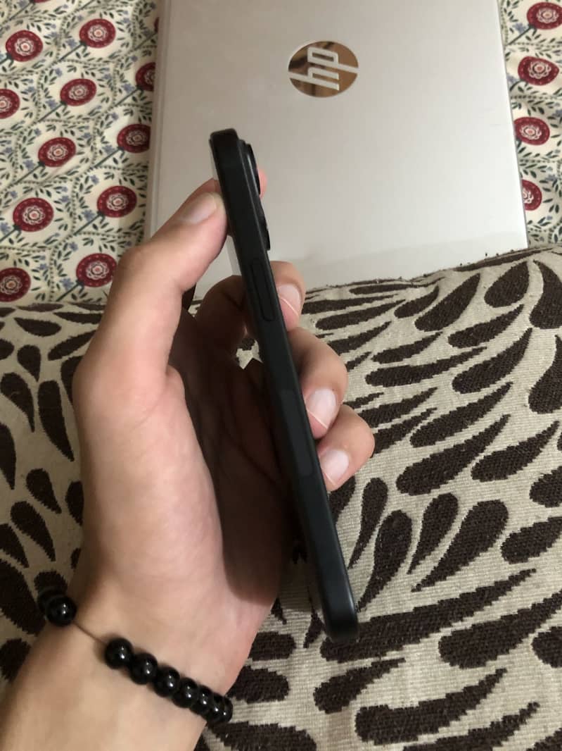 Apple iPhone 15 3