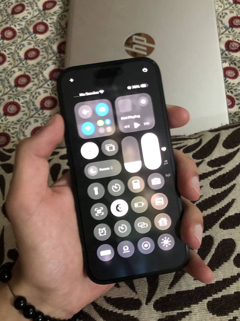 Apple iPhone 15 13
