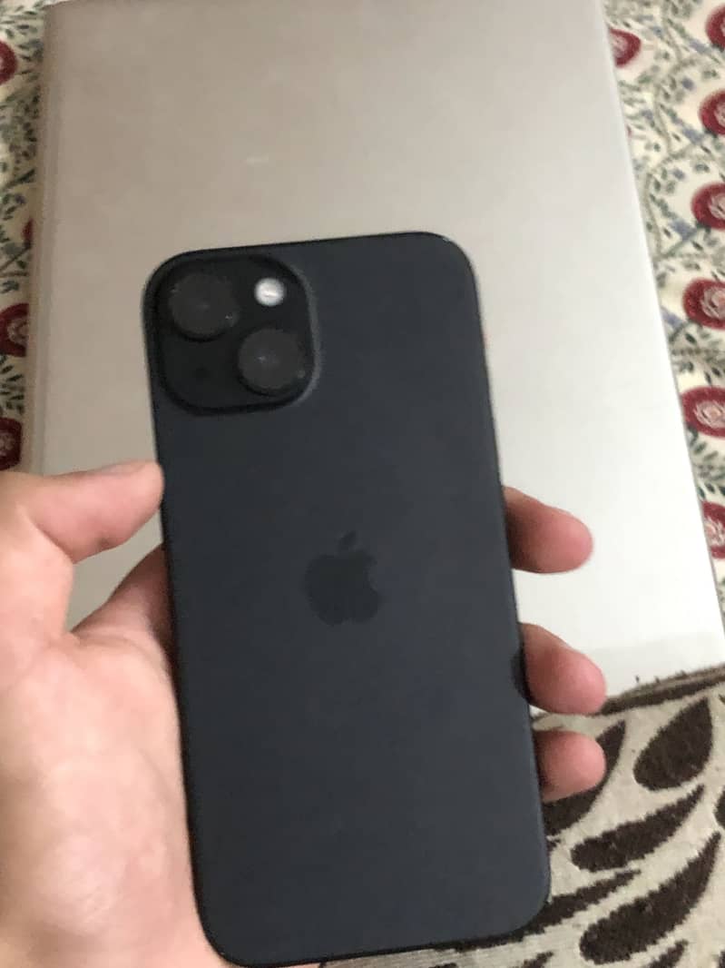 Apple iPhone 15 16