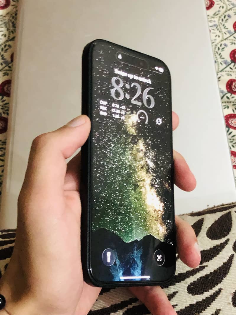 Apple iPhone 15 18
