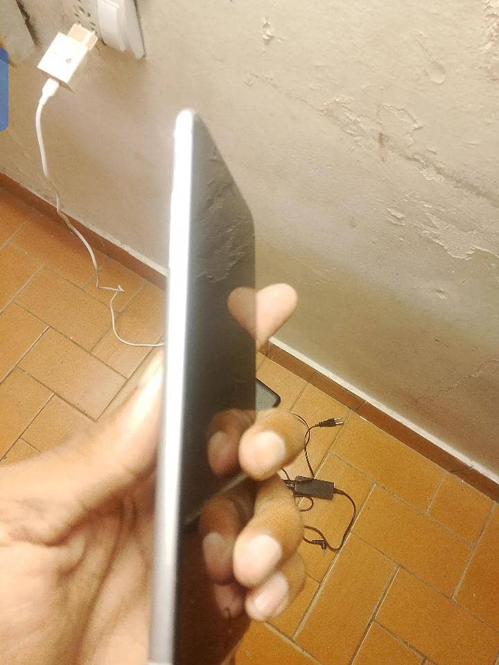 Apple iPhone 6 Plus 0