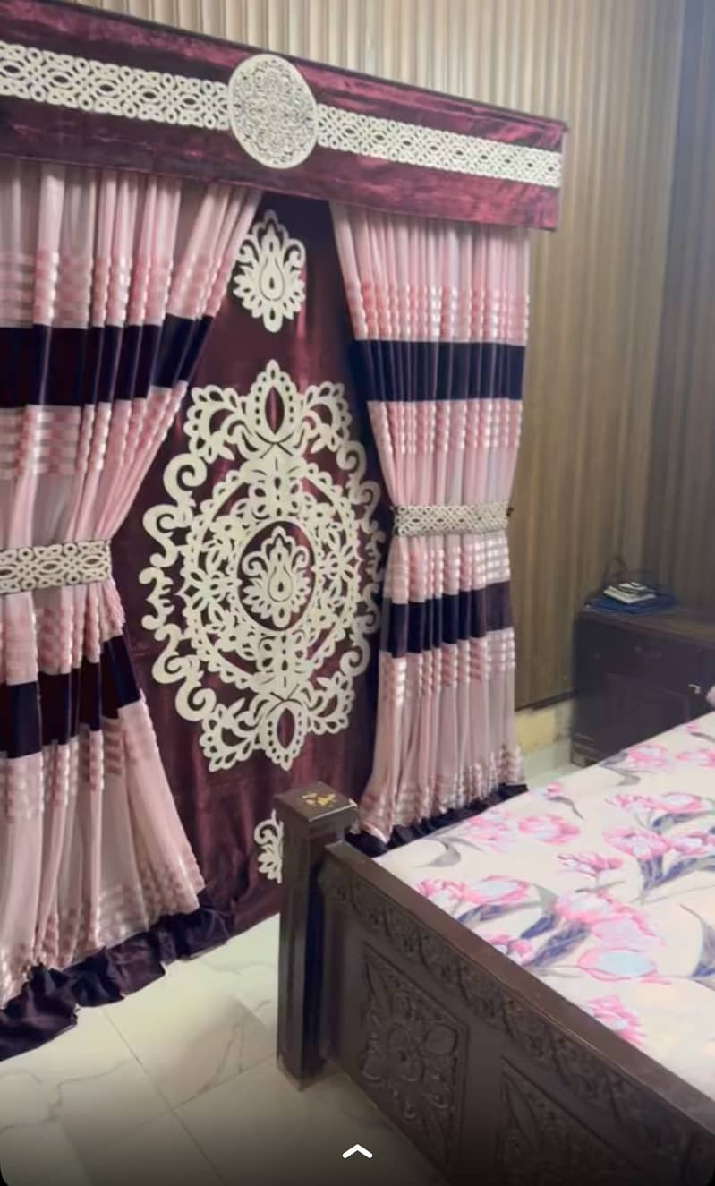 Curtains 0