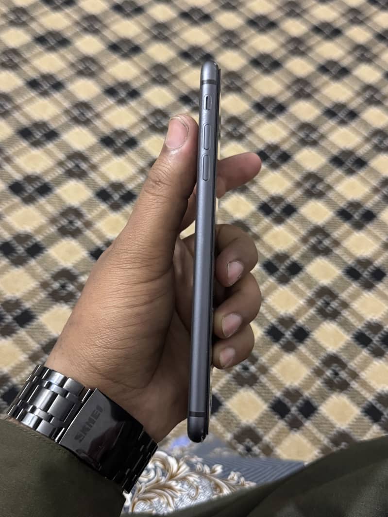 Apple iPhone 8 Plus 2