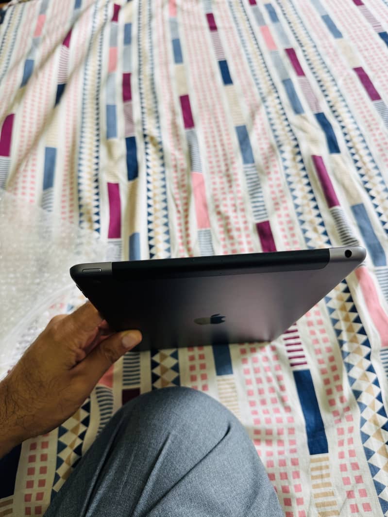 iPad 7th Generation 3