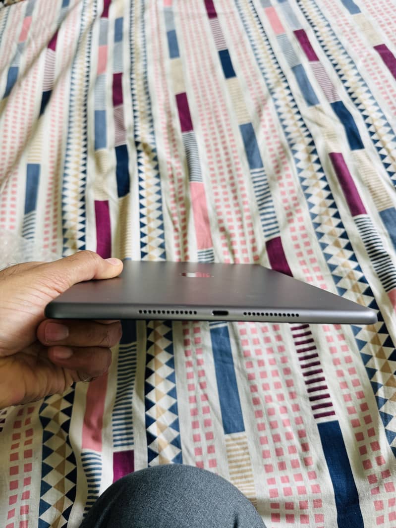 iPad 7th Generation 4