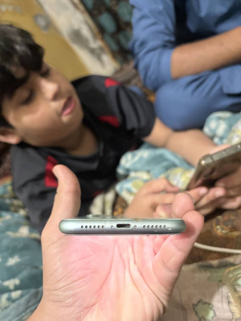 Apple iPhone 11 1